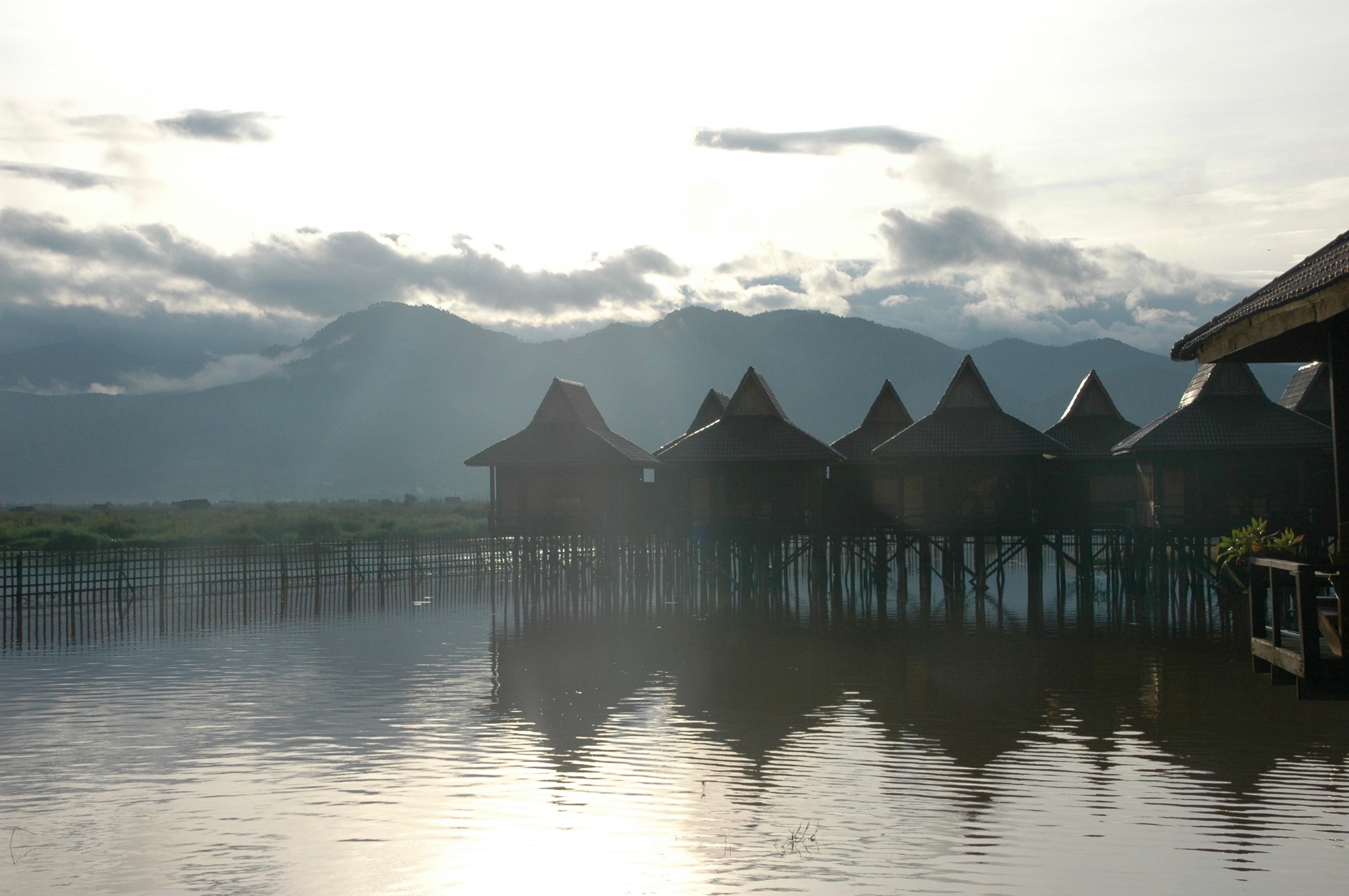 Paalwoningen op het water